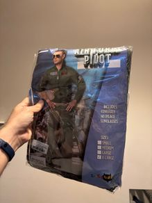 Top gun halloween costume XL