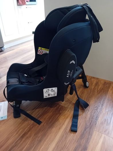Axkid Minikid rear facing car seat