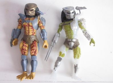 Two Predator Hunter Series 7" Action Figures 2020.