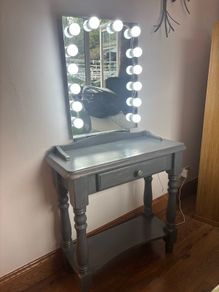 Vanity Unit and Light up Mirror