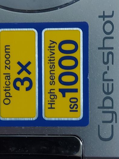 Sony Cyber-Shot Model DSC-S650, 7.2 Megapixels, Takes 2 x AA Baterys, in excellent working and cosmetic condition