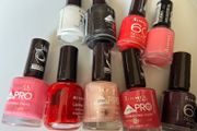 10 Nail Polishes