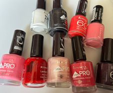 10 Nail Polishes