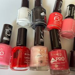 10 Nail Polishes