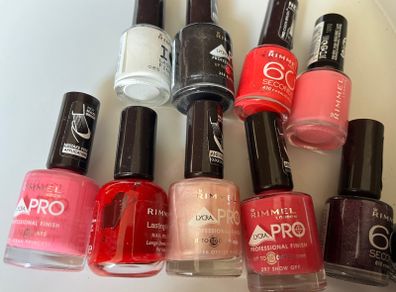 10 Nail Polishes