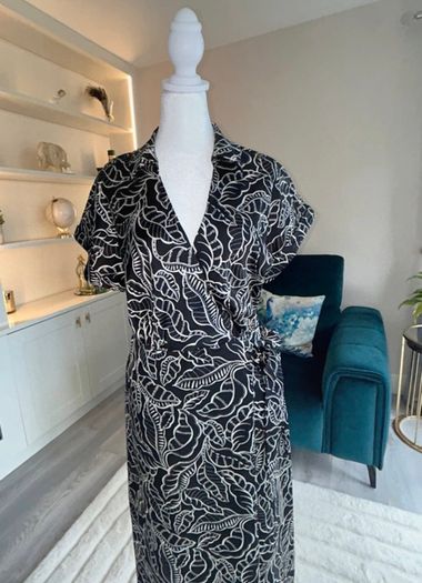 Ladies Short-sleeved Black and White Wrap Shirt Dress from Mango
