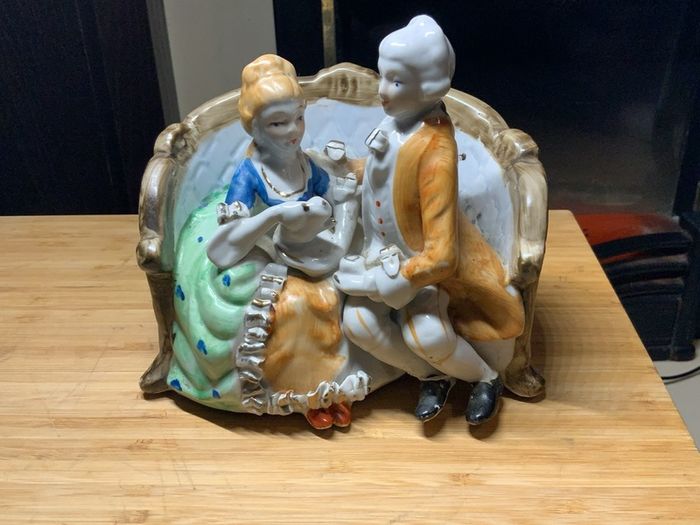 Figurines