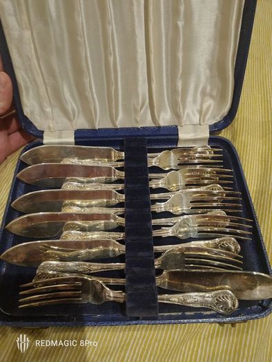 Knives and forks
