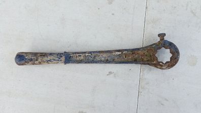 Vintage AUDCO No.4H gas valve wrench