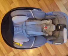 Cybex Aton 5 Infant Car Seat -Cybex Base QFix  -very Good condition
