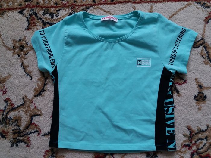 Girls tshirt 6-9yo