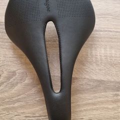 Carbon bicycle seat