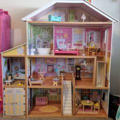 KidKraft Dolls House & Furniture