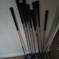 8 Golf Sticks