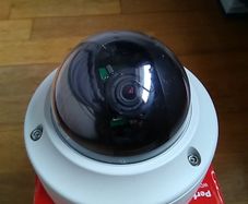Honeywell H4S1P1X - CCTV Camera - Outdoor vandalproof - 720p - Day/ Night - 3.3mm to 12mm Variafocal Zoom