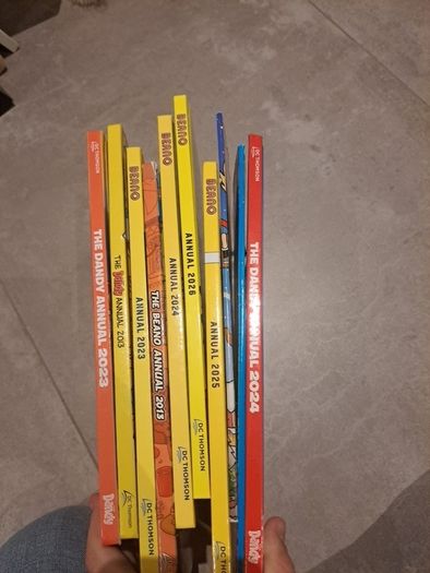 beano and dandy comic annuals and specials