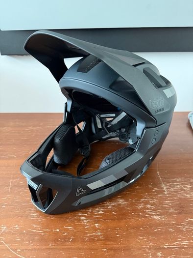 Leatt 2.0 Enduro - Fullface Helmet
