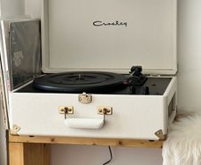 Crosley Vinyl Player (Model CR6249U)