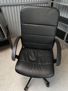 desk chair