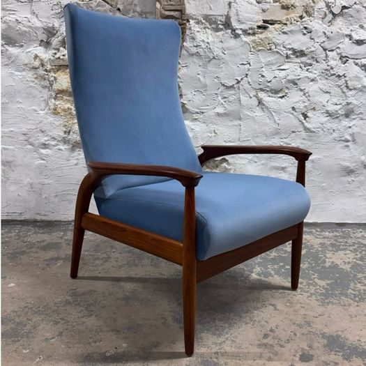 Mid-century Greaves & Thomas Lounge Chair With Complementary Ottoman