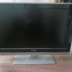 Philips 32 Flat Screen TV