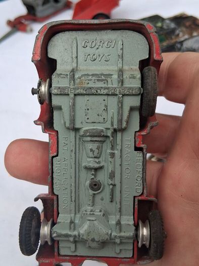Vintage Diecast Toy Collection (Dinky,Lesney,Mecanno,Corgi) 22 Pieces