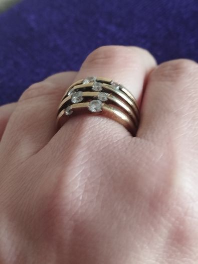 925 Sterling Silver Ring with Gold Plated Cubic Zirconia.
