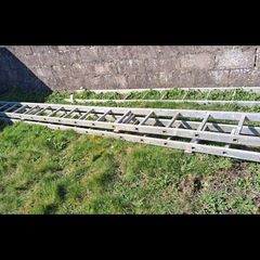 25 foot ladder