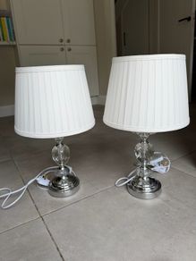 2 crystal effect table lamps