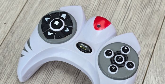 Roboraptor Dinosaur with remote control