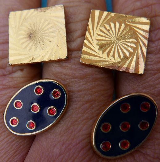 Vintage two pairs of Cufflinks
