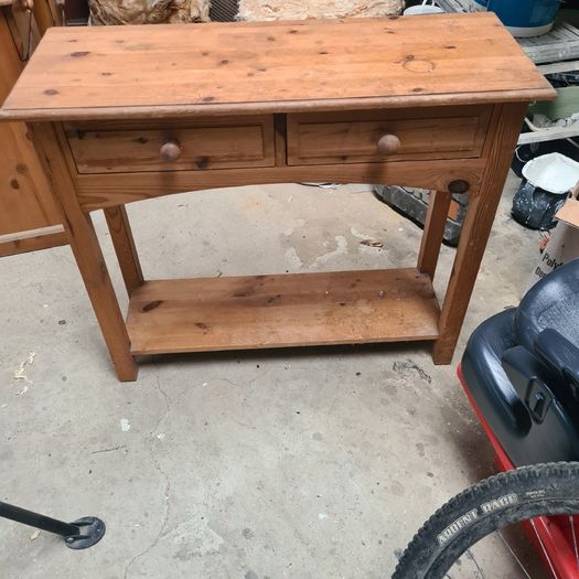 Hall cabinet