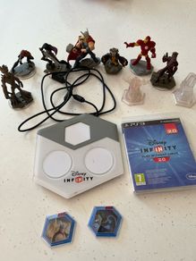 Disney Infinity 2.0 Marvel Bundle (PS3) 7 Figures Game & Base
