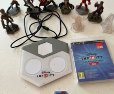 Disney Infinity 2.0 Marvel Bundle (PS3) 7 Figures Game & Base
