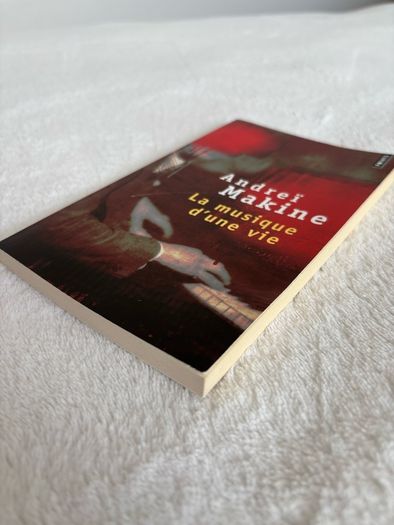 French Book Andrei Makine
