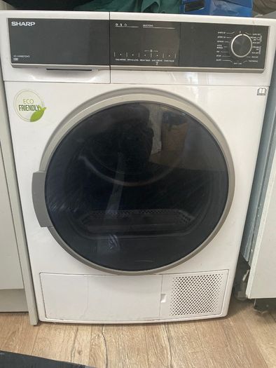 Heat pump tumble dryer