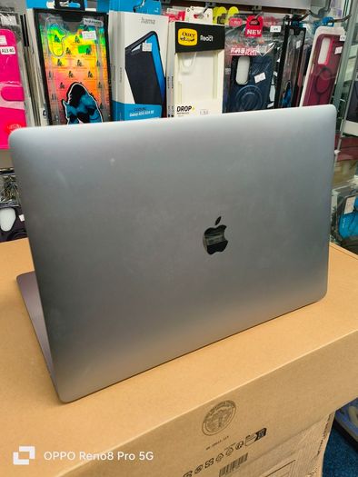 Touch Bar MacBook Pro 15" 2017 A1707 2.8 GHz Core i7 16GB RAM 512GB SSD macOS Vetura 13.7.8 (Battery Cycle: 189)
