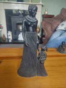African resin statues