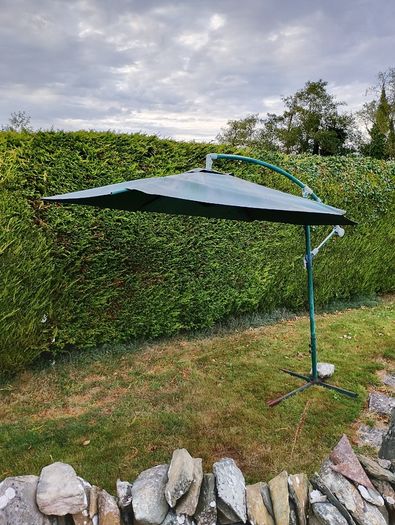 Garden patio parasol