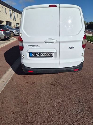Ford courier