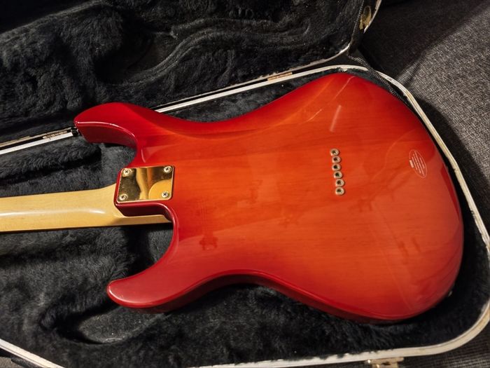 Yamaha Pacifica 303-12 Electric Guitar Made in Taiwan with Hard Case