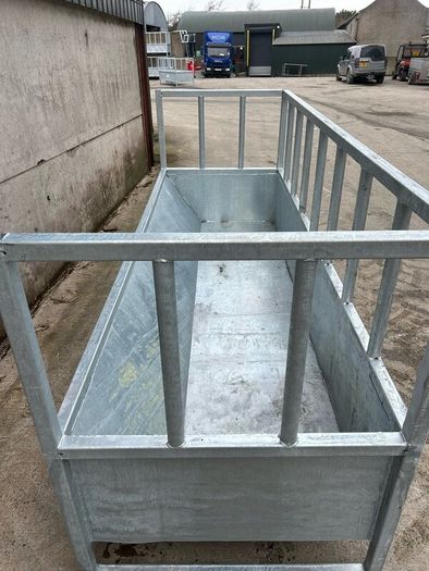 Silage feeder