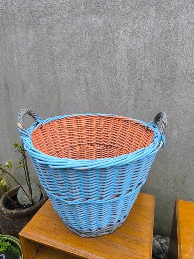Large vintage wicker basket
