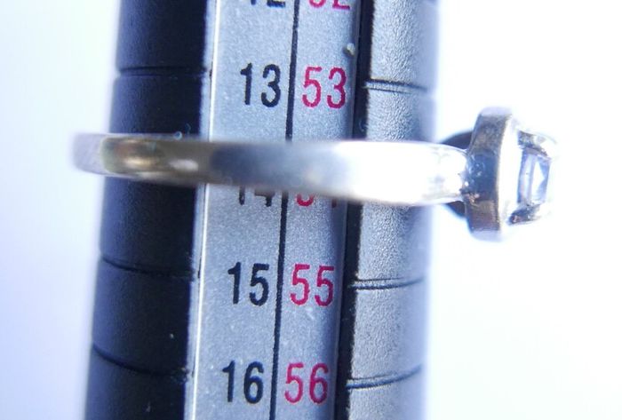 Vintage 9ct White Gold 375 & Blue Sapphire Stacker Ring 2,78g size N