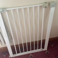 baby stair gate