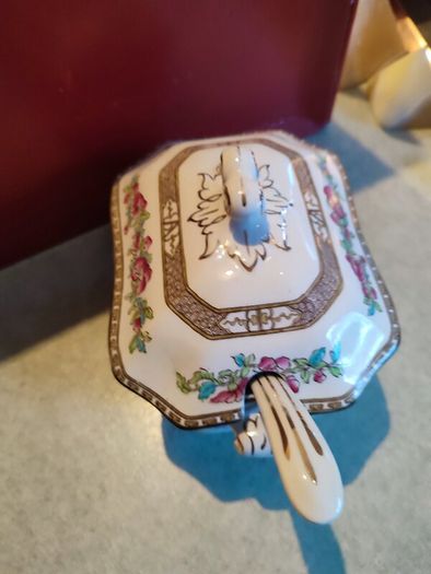 Vintage bridgwood Indian tree Gravy boat or soup tureen with Ladle