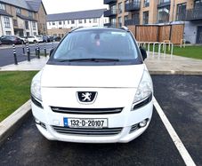 2013 Peugeot 5008