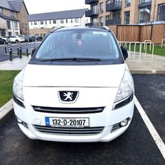 2013 Peugeot 5008