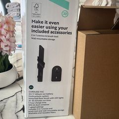 "Perfect condition only used few times"CORDLESS VAC 22.2 VAC 22 V. Basically brand new used a few times times I went my Henry broke so got a new one