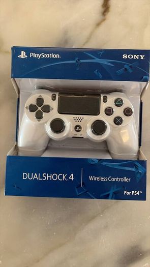 PS4 controller